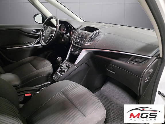 Opel Zafira Tourer 11 of 30