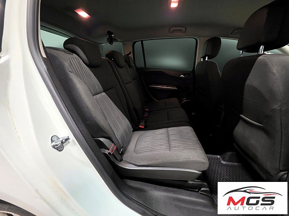 Opel Zafira Tourer 13 of 30