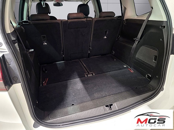 Opel Zafira Tourer 19 of 30