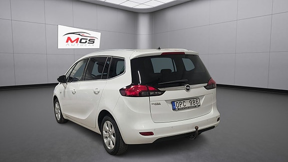 Opel Zafira Tourer 4 of 5