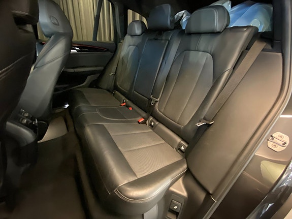 BMW X3 8 of 30