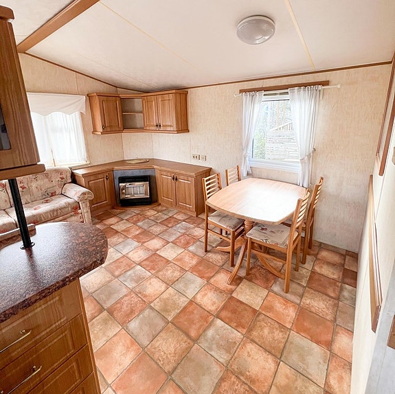 Willerby Begagnad villavagn Jupiter inkl ny altan på Almöns camping -Plats 1031C 5 of 11