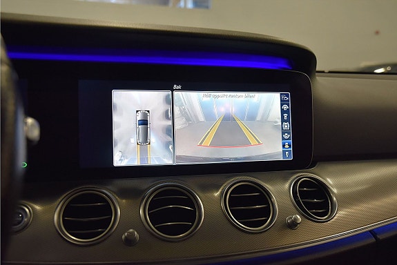 Mercedes-Benz E220 17 of 23