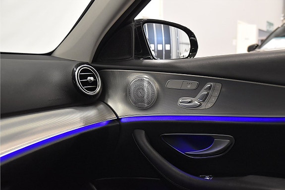 Mercedes-Benz E220 15 of 23