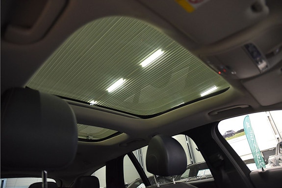 Mercedes-Benz E220 13 of 23