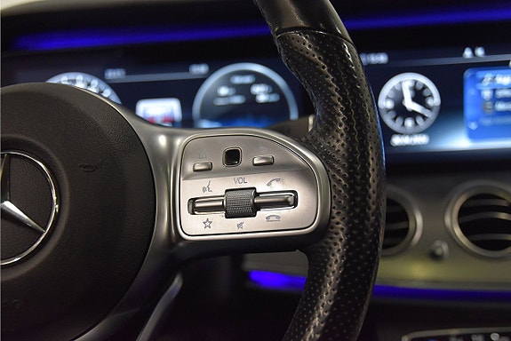 Mercedes-Benz E220 11 of 23
