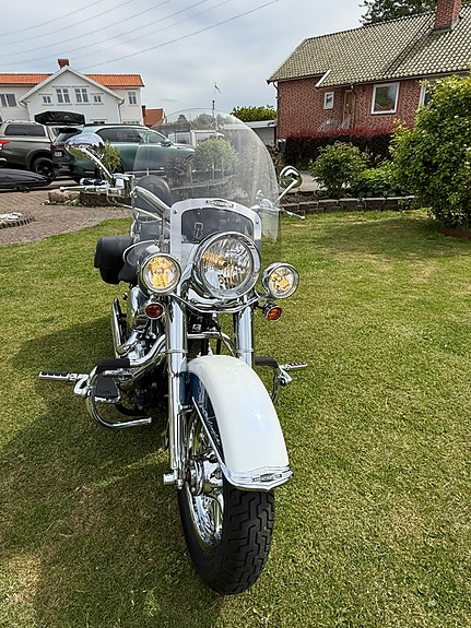 Harley-Davidson FLSTNI SOFTAIL DELUXE 3 of 5