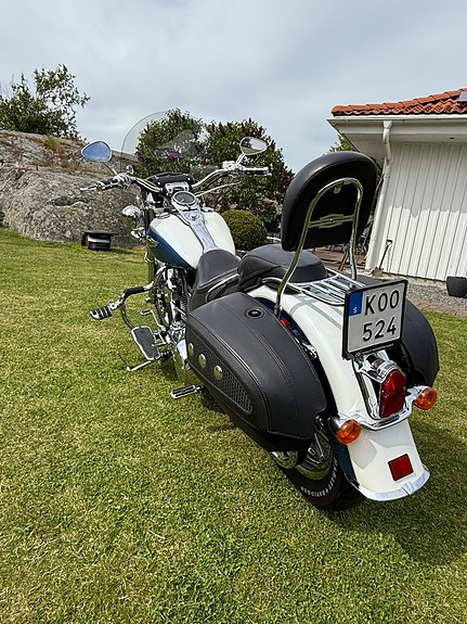 Harley-Davidson FLSTNI SOFTAIL DELUXE 4 of 5