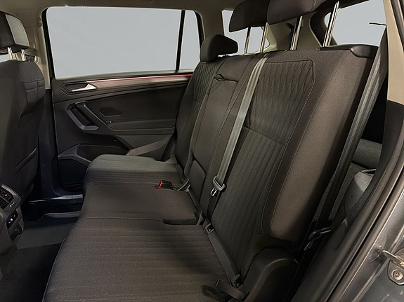Volkswagen Tiguan Allspace 5 of 5