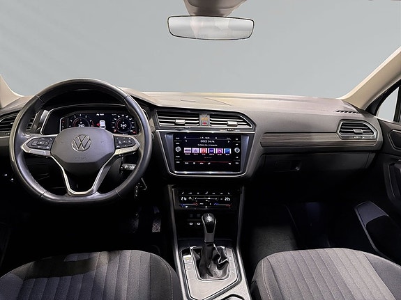 Volkswagen Tiguan Allspace 7 of 9