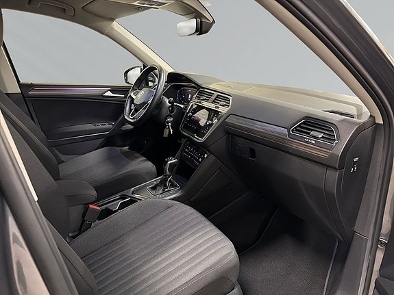 Volkswagen Tiguan Allspace 6 of 9