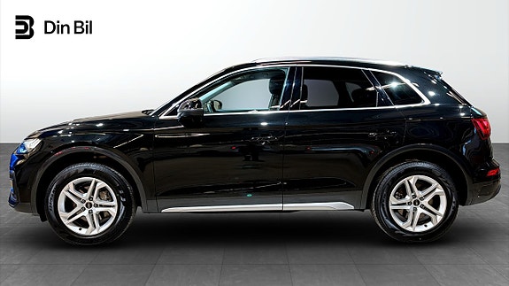 Audi Q5 2 of 5