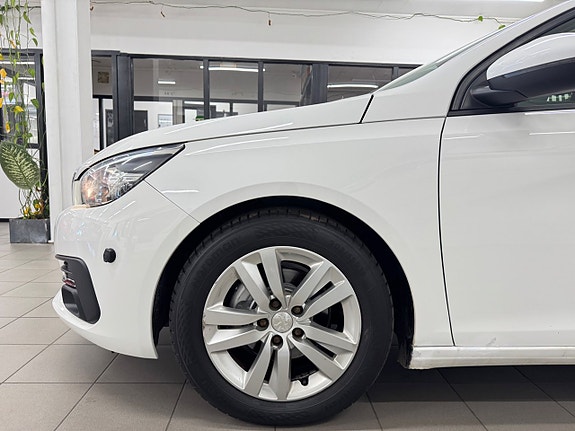 Peugeot 308 7 of 21