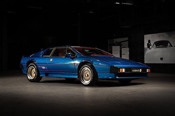 Lotus Esprit 7 of 30