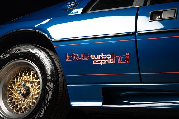 Lotus Esprit 23 of 30