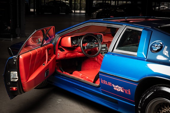 Lotus Esprit 9 of 30