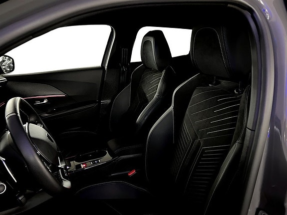 Peugeot 2008 4 of 5