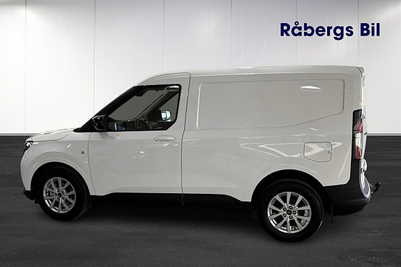 Ford Transit Courier 4 of 5