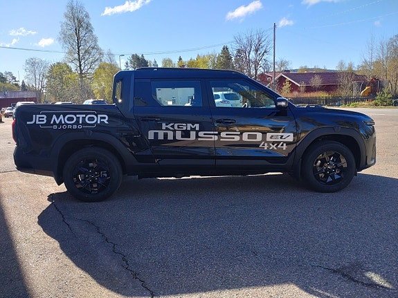 KGM Musso EV 3 of 5