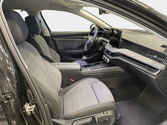 Skoda Superb 11 of 14