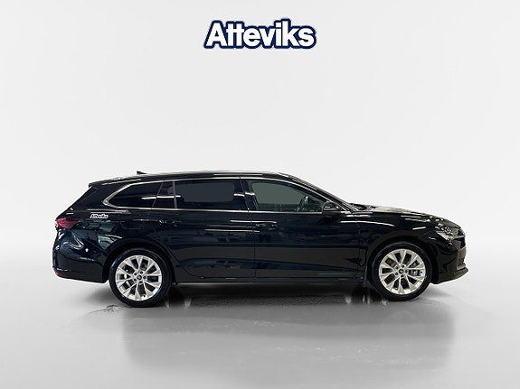 Skoda Superb 2 of 5
