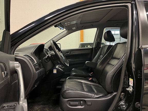 Honda CR-V 12 of 16