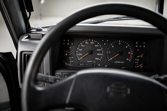 Nissan Patrol 14 of 23