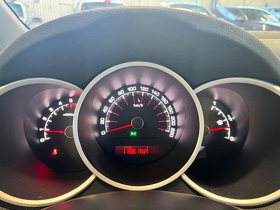 Kia Venga 19 of 19