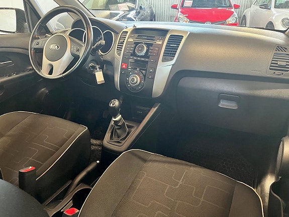 Kia Venga 9 of 19