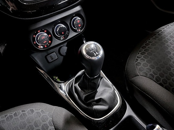 Opel Corsa 13 of 18