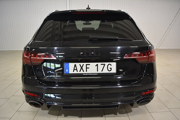 Audi RS4 5 of 5