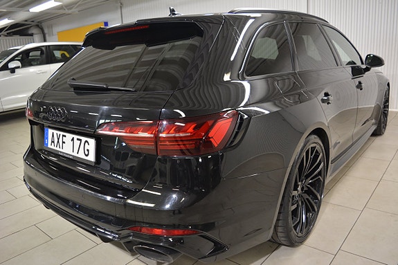 Audi RS4 8 of 29