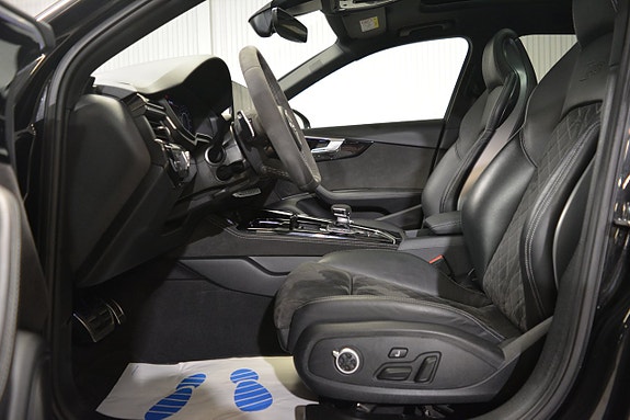 Audi RS4 9 of 29