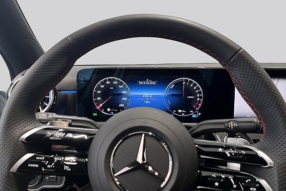 Mercedes-Benz A250 e 10 of 14