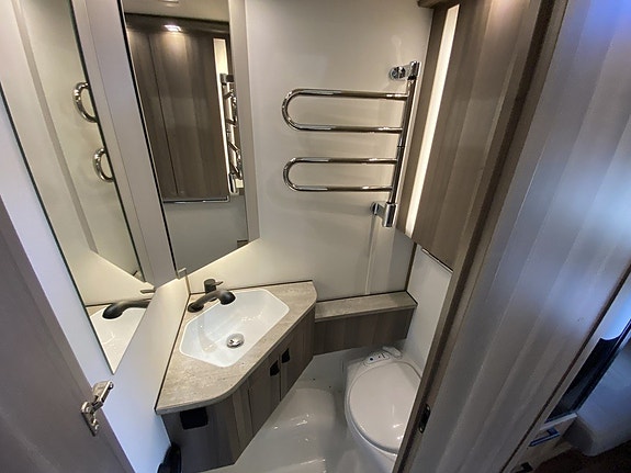 KABE Estate 470 GLE /ALDE /Långbäddar/Stora kylen 15 of 26