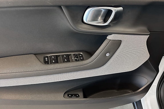 Polestar 2 21 of 30