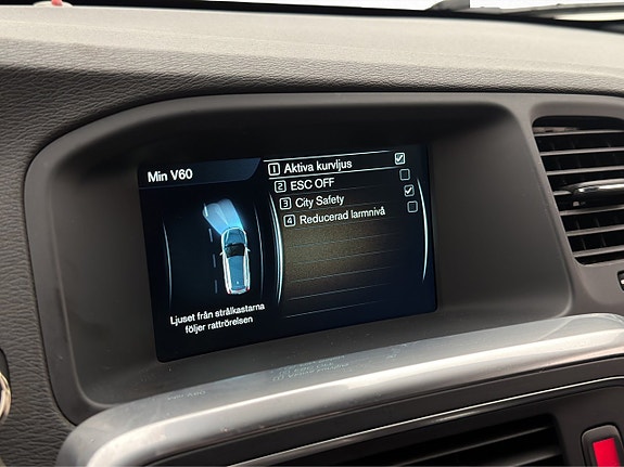 Volvo V60 Cross Country 20 of 30