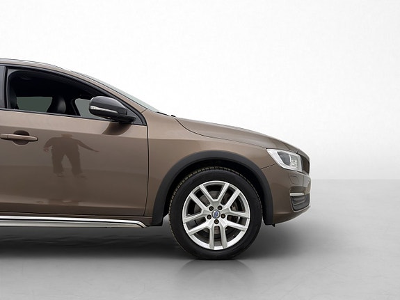 Volvo V60 Cross Country 30 of 30