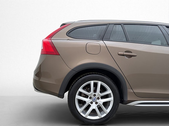 Volvo V60 Cross Country 29 of 30