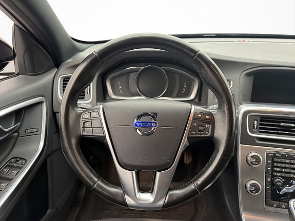 Volvo V60 Cross Country 13 of 30