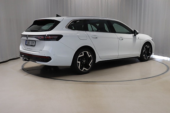 Volkswagen Passat 4 of 5