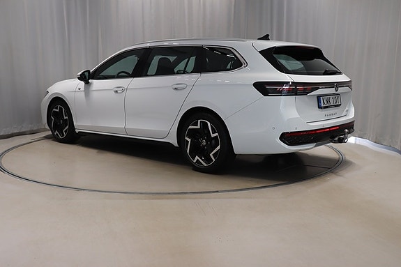 Volkswagen Passat 6 of 11