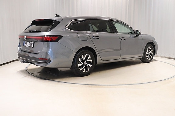 Volkswagen Passat 4 of 5