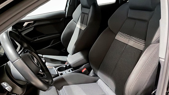 Audi A3 8 of 13