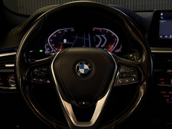 BMW 520d 15 of 26