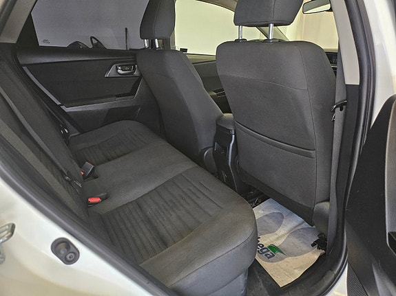 Toyota Auris 15 of 19