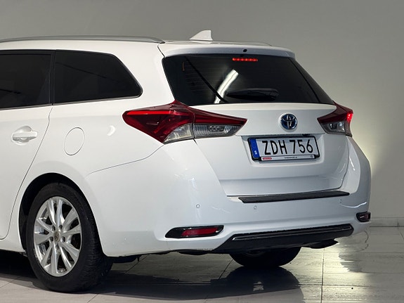 Toyota Auris 9 of 19
