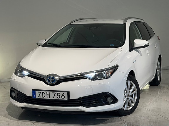 Toyota Auris 4 of 19