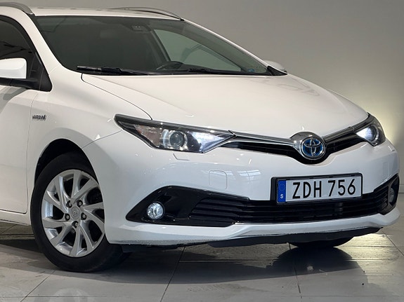 Toyota Auris 3 of 19