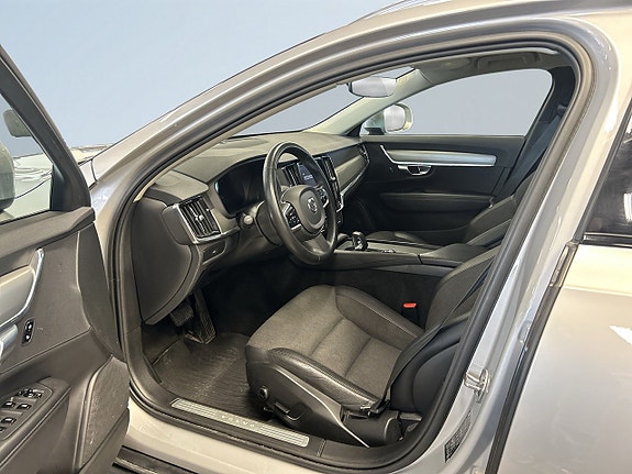 Volvo V90 Cross Country 7 of 20